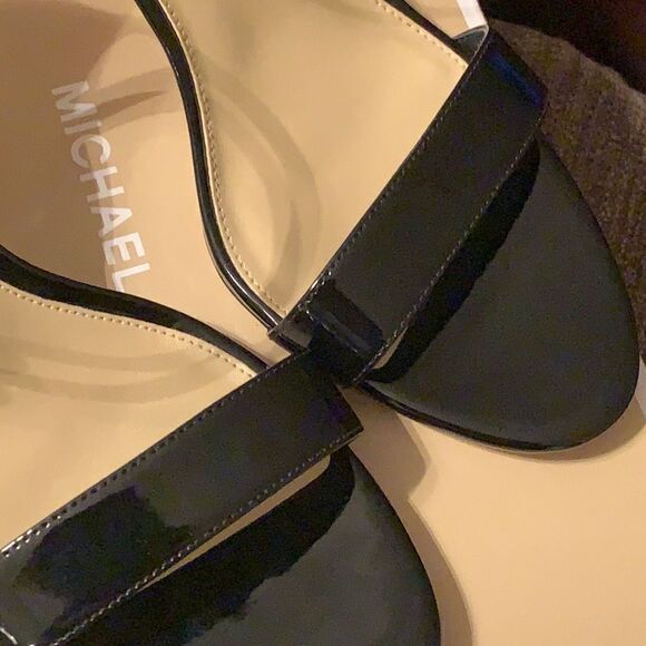 MICHAEL KORS SANDALS  - Picture 4 of 7